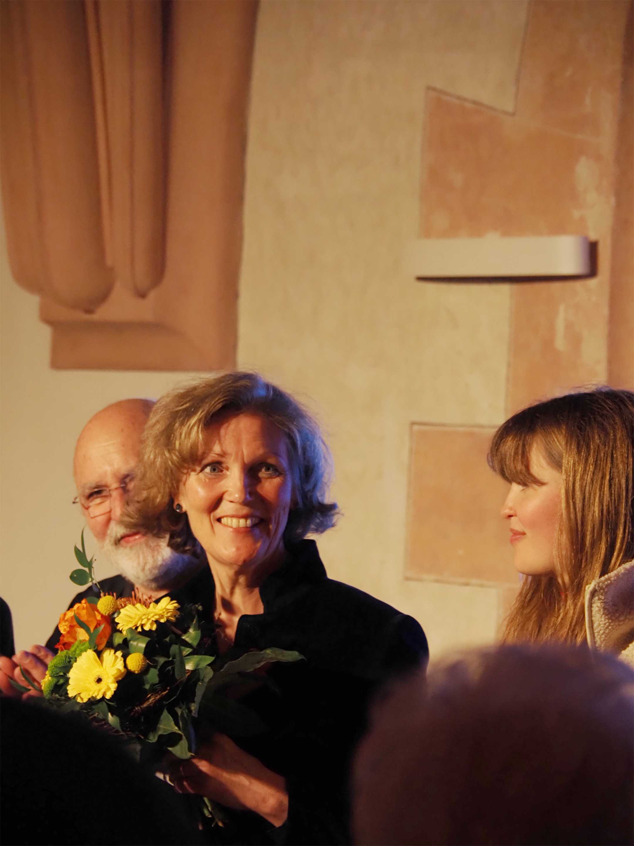 Ein wunderbasrer Raum mit wunderbaren Menschen, Danke, dass Ihr gekommen seid, um unsere Musik zu hören, zu sehen und zu spüren. Danke allen Mitwirkenden und Helfer*innen im Hintergrund!